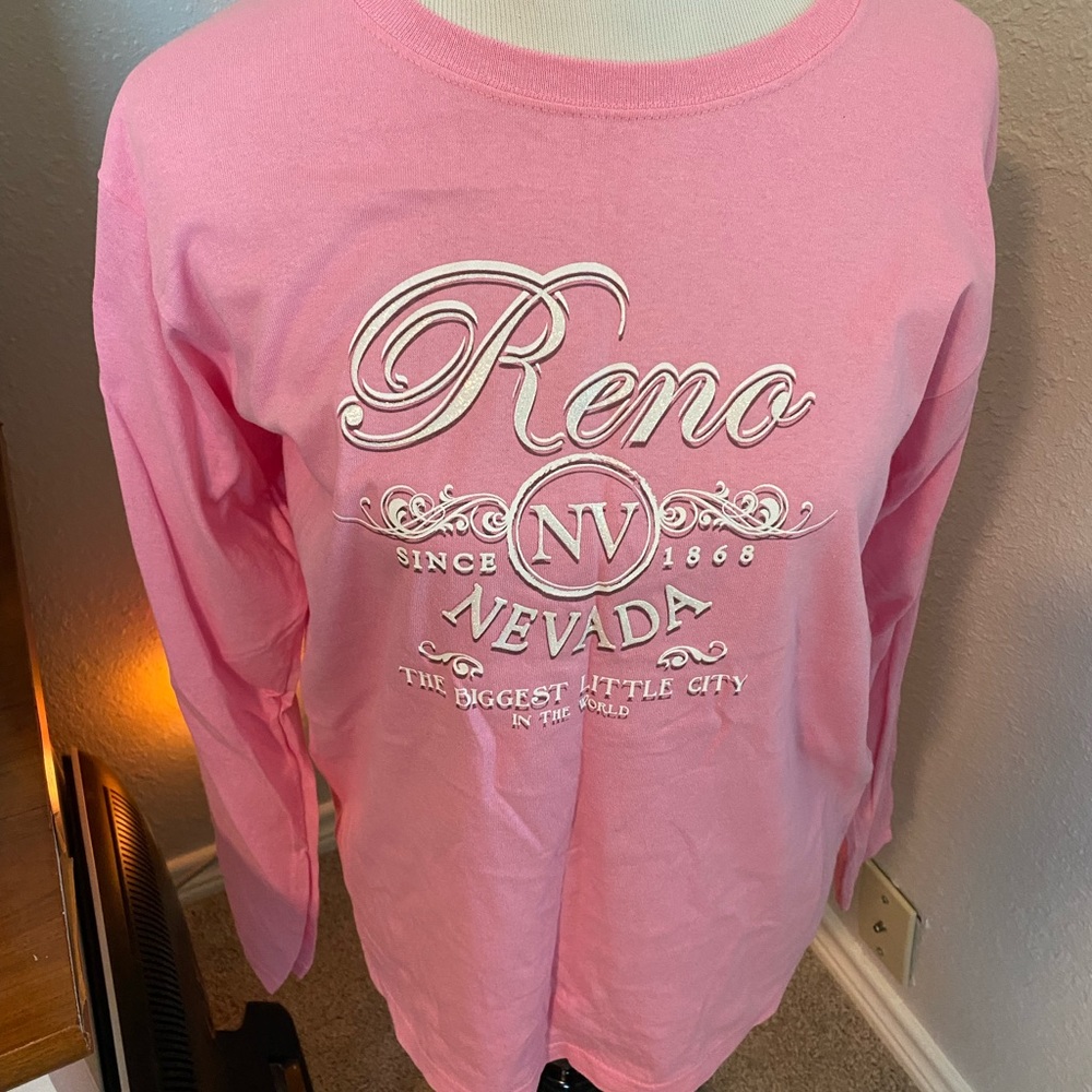NWT Reno Nevada T-shirt M